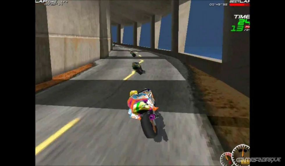 Moto Racer para PC (1997)